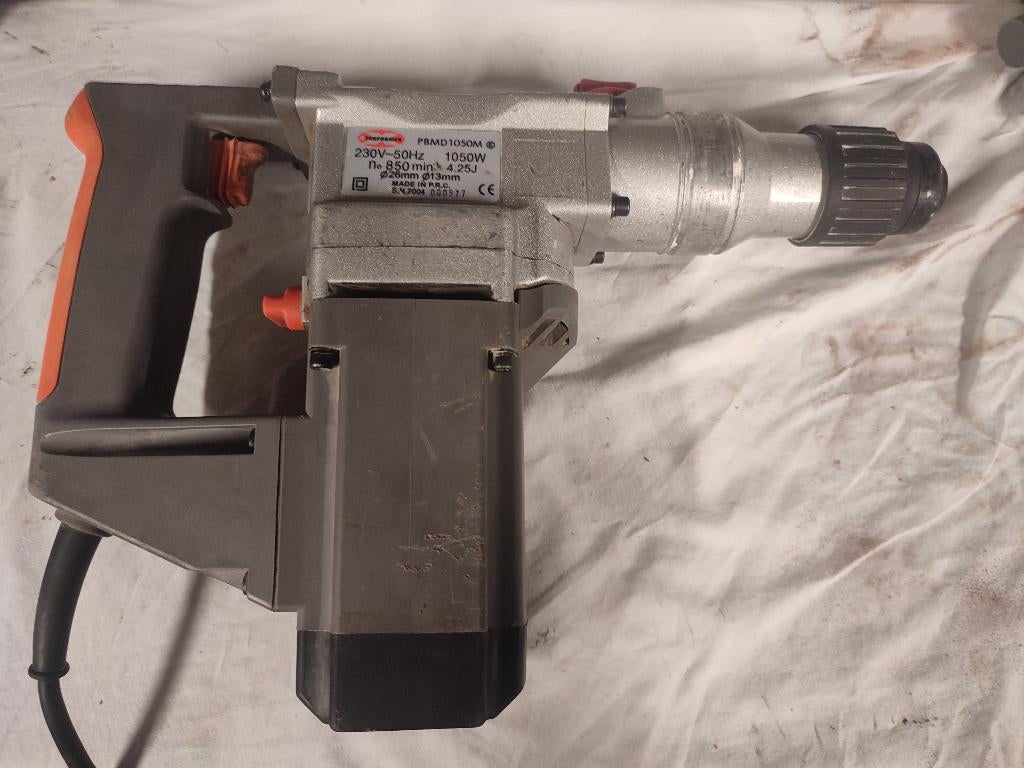 Foreur Burineur, 600 watts ou plus, Enlèvement, Utilisé, Mécanisme de percussion