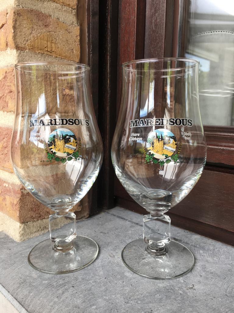 2 glazen Maredsous voor 1,5 euro, Ophalen, Zo goed als nieuw