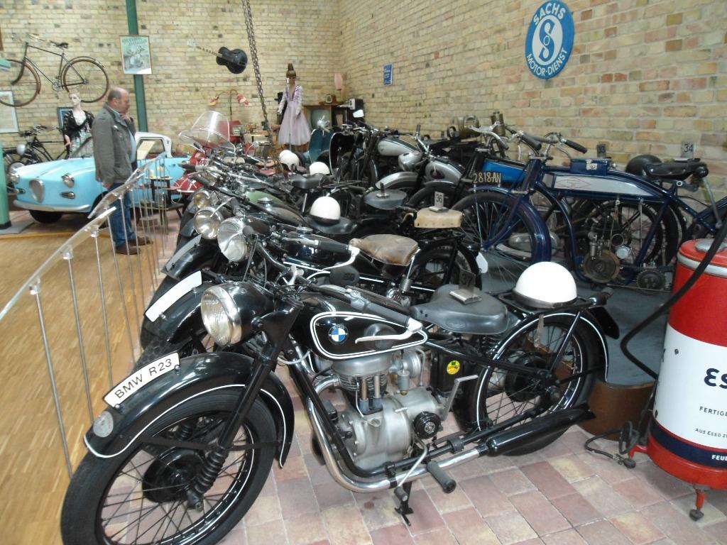 BMW Motoren : Tankcure : behandel uw tank tegen roest, Motoren, Ophalen