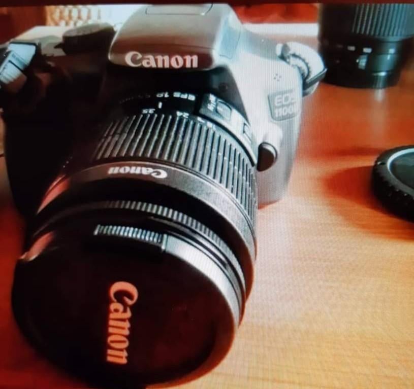 Canon EOS 1100D 18/55 + oplader+tas+doos.
Uitstekende condit, Ophalen of Verzenden, Gebruikt, Canon