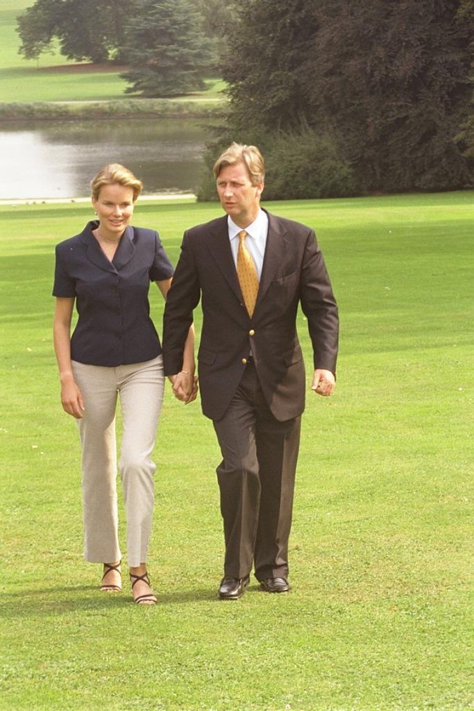 Lot kranten Filip en Mathilde verloving en huwelijk, Verzamelen, Ophalen of Verzenden, Nieuw