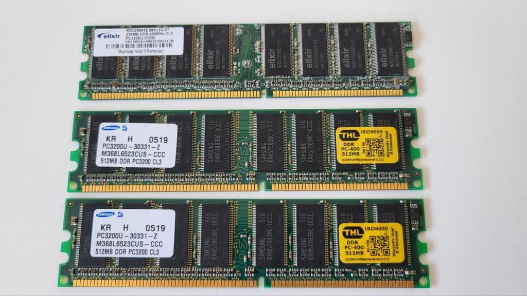 2x 512mb ram en 1x 256mb ram ddr pc3200 cl3, Computers en Software, RAM geheugen, Ophalen of Verzenden, Gebruikt, DDR