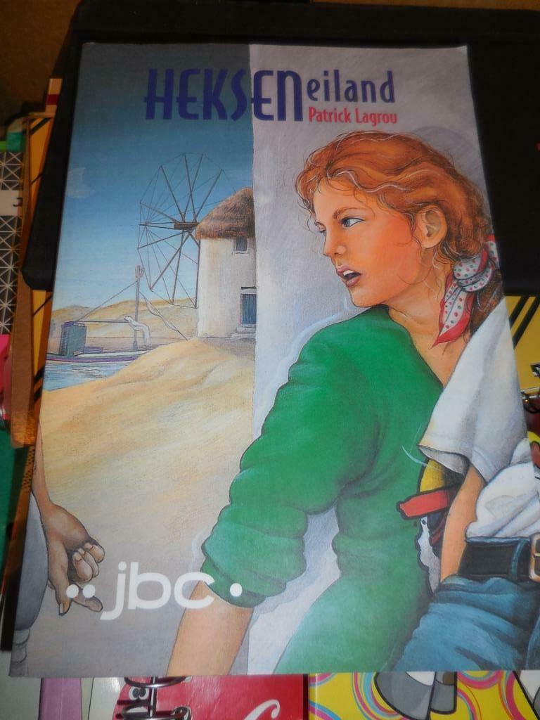 boek : hekseneiland van patrick lagrou, Ophalen of Verzenden, Zo goed als nieuw, Fictie