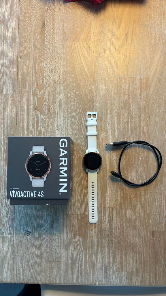 Garmin Vivoactive 4s rosé goud/wit 40mm, Handtassen en Accessoires, Smartwatches, Ophalen, Zo goed als nieuw, Wit