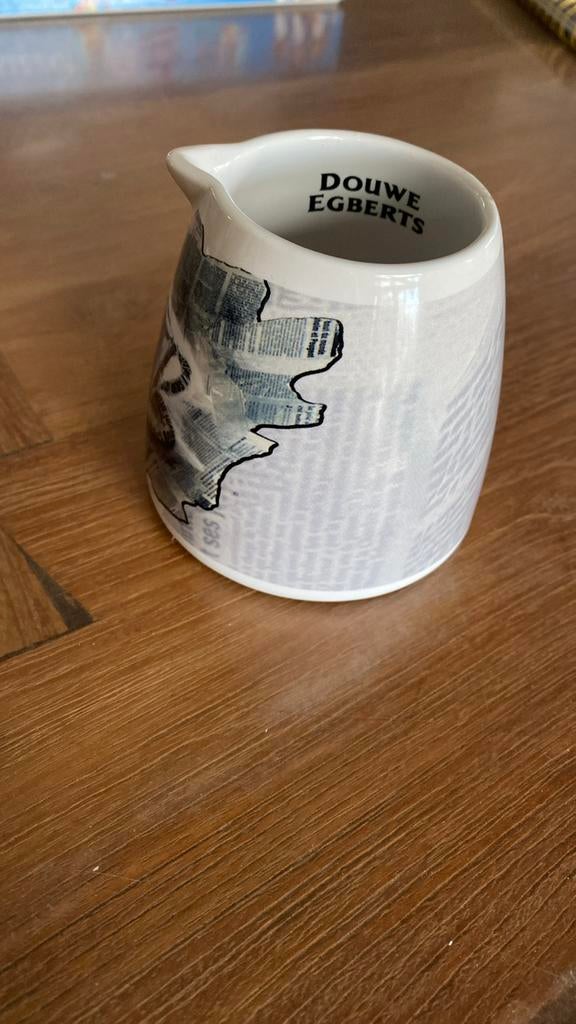 Douwe Egberts melk potje. Wit grijs. 3€.geen suikerpotje(nr3, Ophalen, Zo goed als nieuw