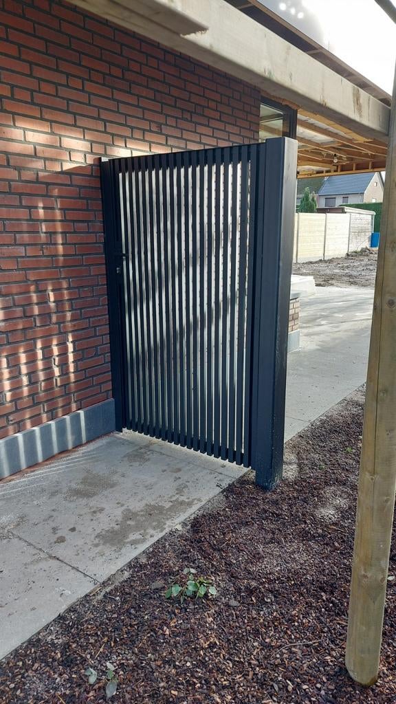 Poort op maat, alinel look, Ophalen, Aluminium, Schuifpoort