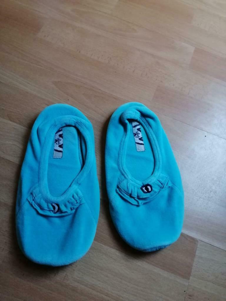 WOODY LICHTBLAUW PANTOFFELS   – MAAT 36/38, Kinderen en Baby's, Gebruikt, Meisje, Overige typen, Ophalen of Verzenden