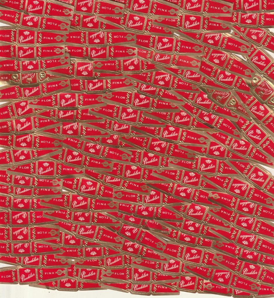 lot van 100 stuks oude sigarenbandjes van Vengelier ,zie fot, Verzamelen, Verzenden, Zo goed als nieuw, Sigarenbandjes
