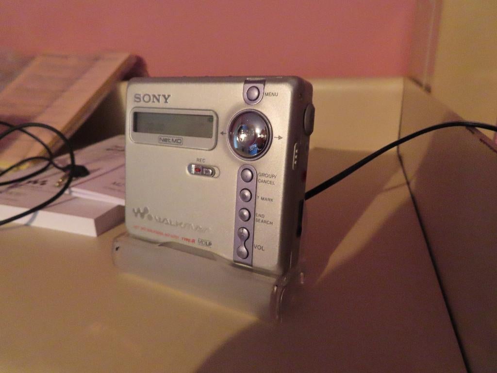 Mini Disc Sony + 31 Mini Disc, Enlèvement ou Envoi, Walkman ou Baladeur