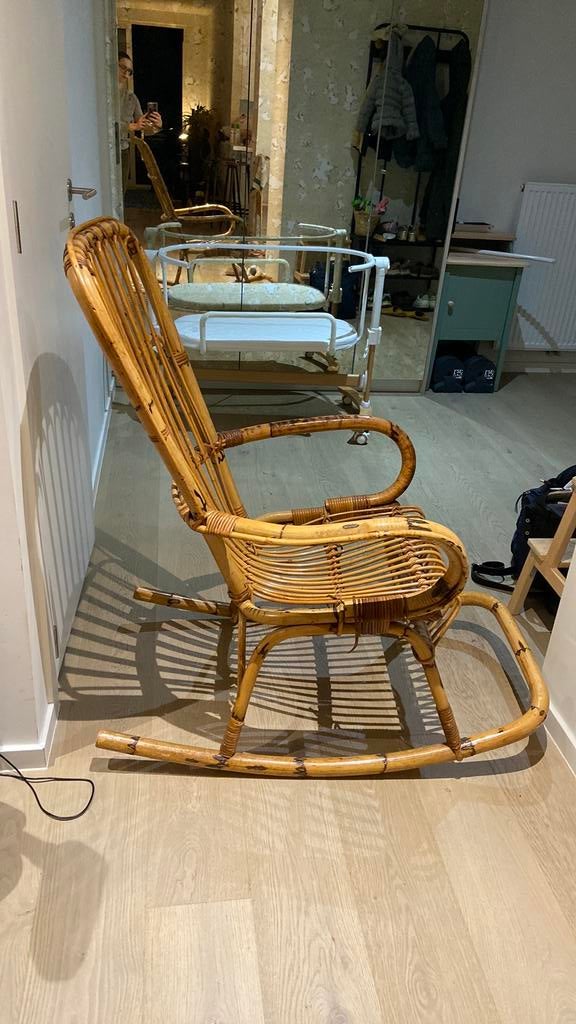 Rocking chair en rotin, Ophalen, Gebruikt