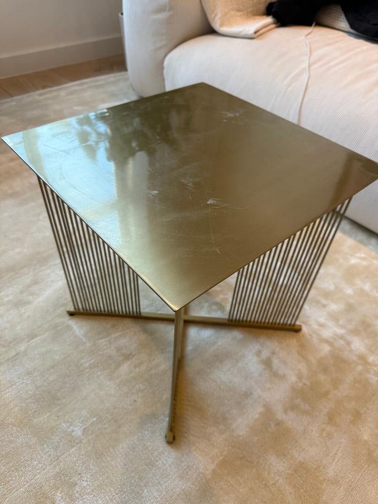 H&M HOME bijzettafel – geborsteld RVS (goudkleurig), Moins de 55 cm, Carré, Minimalistisch, japandi, scandinavisch, retro, Enlèvement