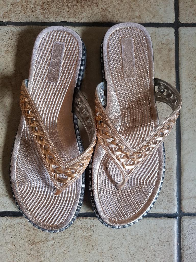 teenslippers 40, Enlèvement ou Envoi, Autres couleurs, Porté, Sandales de bain