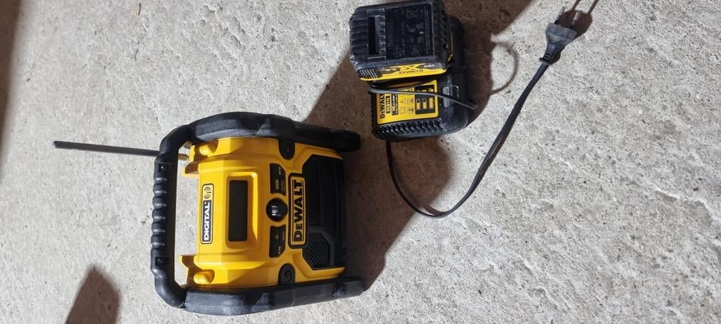 Werfradio dewalt, Ophalen of Verzenden, Zo goed als nieuw