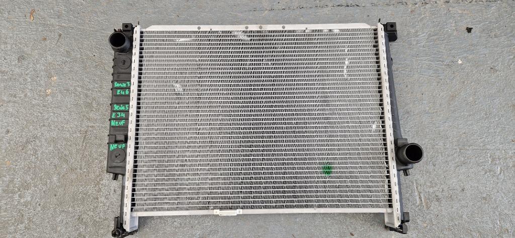 Radiateur eau NEUF BMW SERIE 3 E46 SERIE 5 E34, Ophalen, BMW