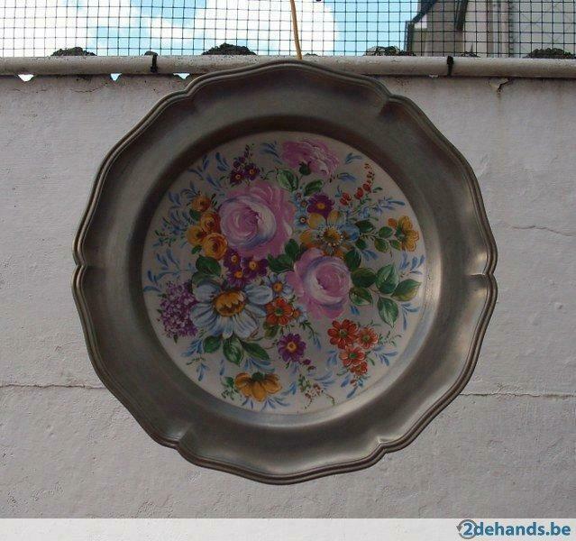 Tinnen bord, Ophalen