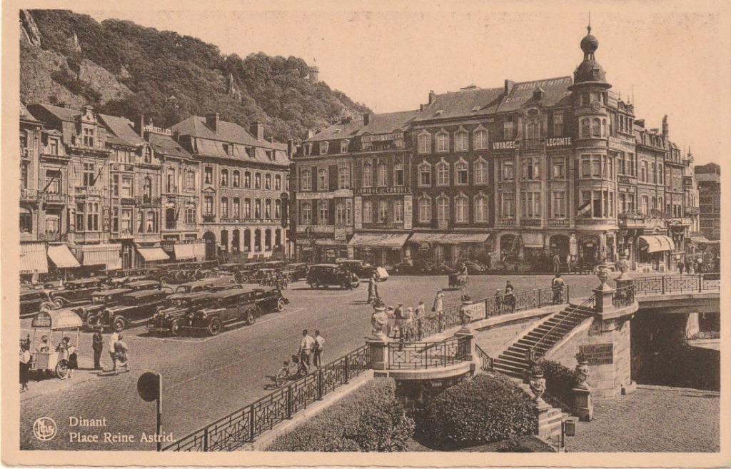 DINANT PLACE REINE ASTRID CPA, Enlèvement ou Envoi, Non affranchie, Namur
