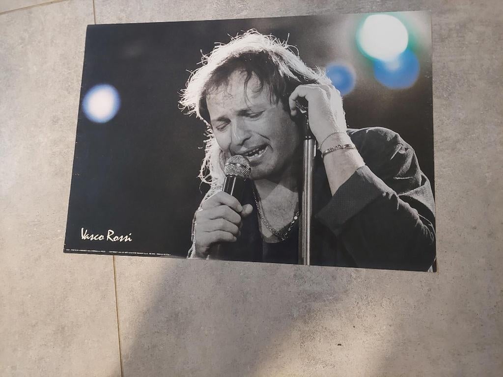 poster Vasco Rossi 34 op 49 cm, Verzenden