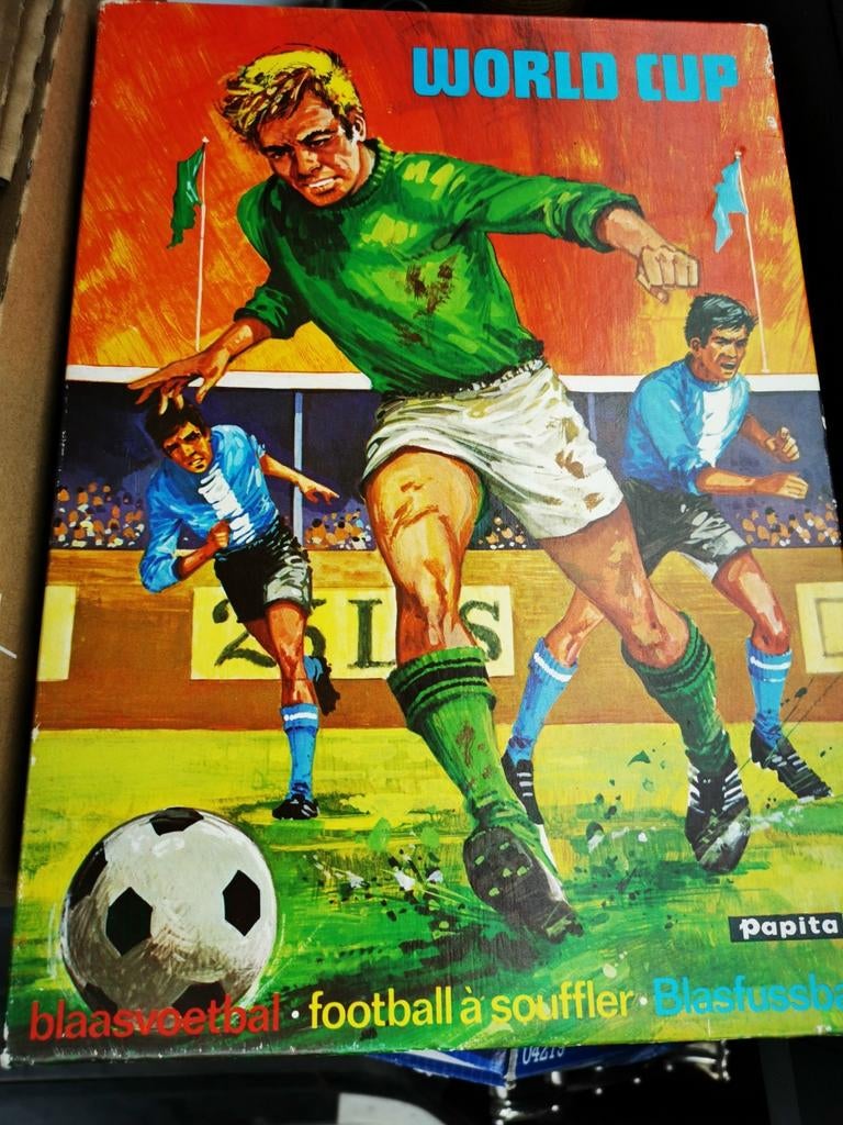 Oud bordspel world cup blaasvoetbal, papita Uitgeverij, Drie of vier spelers, Ophalen of Verzenden, Zo goed als nieuw, Papito