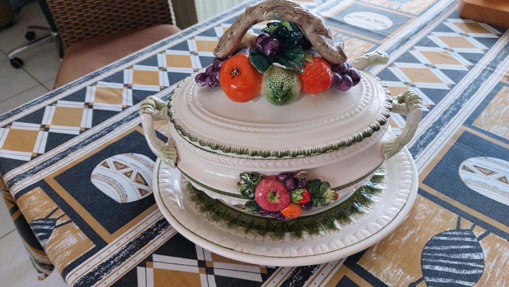 soepkom met decoratie, Ophalen, Zo goed als nieuw, Keramiek, Kom(men)