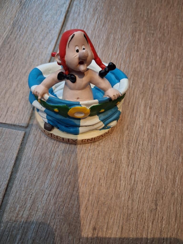 Figurine Astérix - Obélix petit, Collections, Personnages de BD, Comme neuf, Statue ou Figurine, Astérix et Obélix, Enlèvement