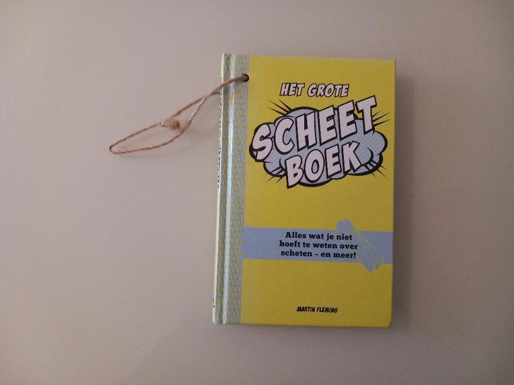 Het grote scheet boek humor grappen, Ophalen of Verzenden, Zo goed als nieuw, Moppen