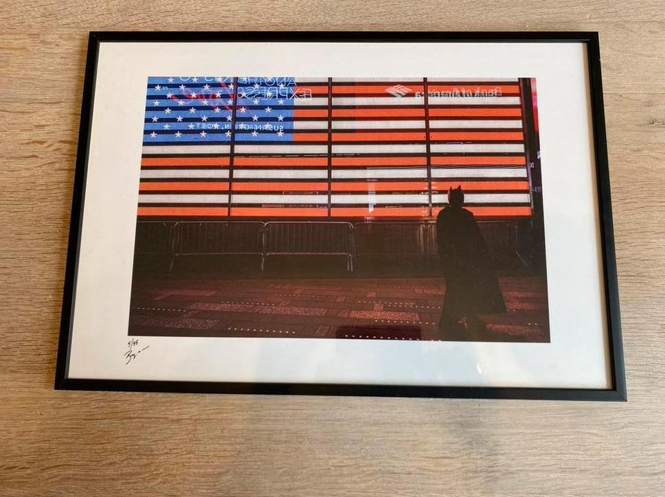 Bas bogaerts batman times square NYC gesigneerd foto 5/45, Antiek en Kunst, Ophalen of Verzenden