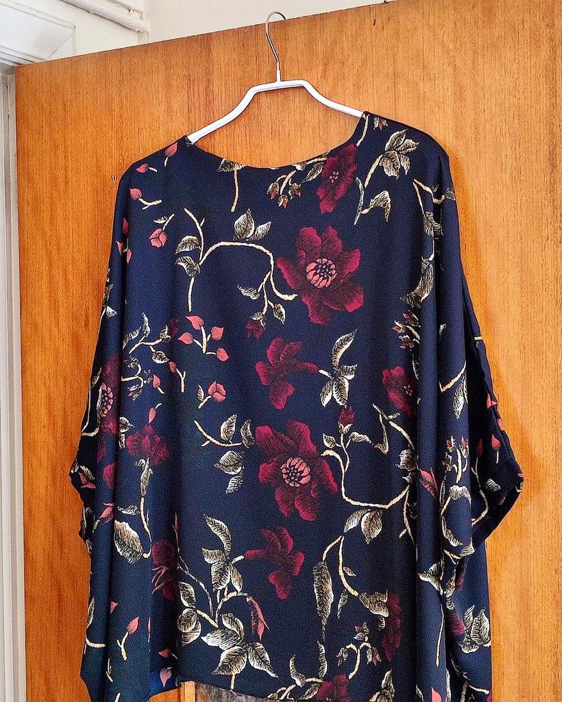 Tunique taille L, Cassis, Enlèvement ou Envoi, Comme neuf, Taille 42/44 (L)