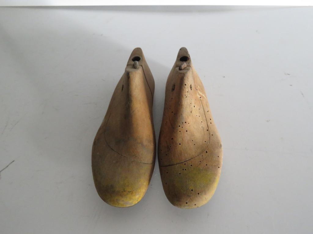 Paire de chaussure ancienne dure taille 26, Enlèvement ou Envoi