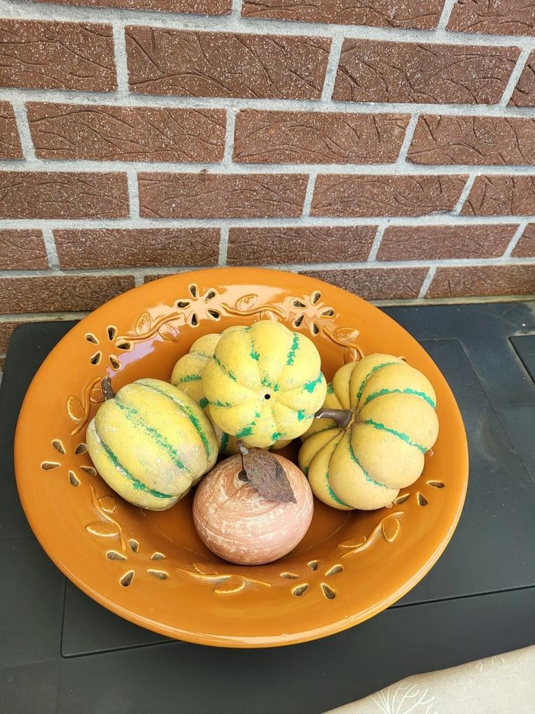 Decoratieve Stenen fruitschaal met stenen fruit., Ophalen of Verzenden