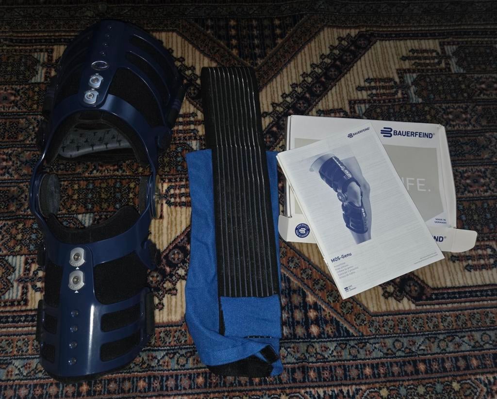 Bauerfeind MOS-Genu Kniebrace, Envoi