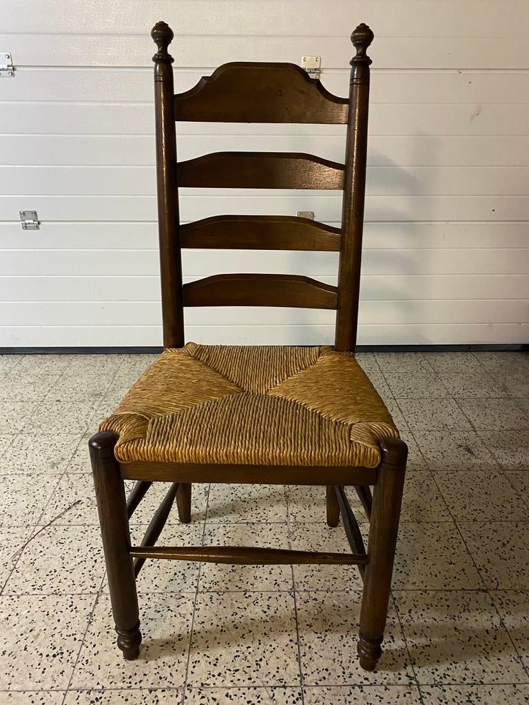 Zes eiken stoelen, Ophalen