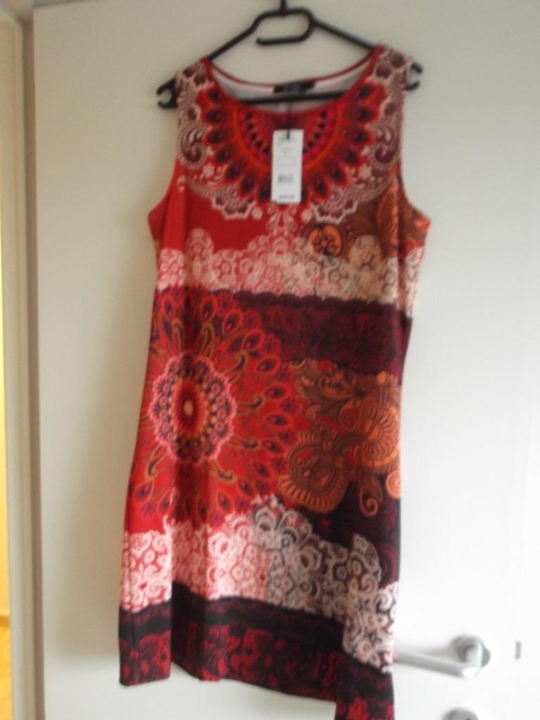 Jurk Paprika maat 1 - 44 - Nieuw, Kleding | Dames, Jurken, Maat 42/44 (L), Nieuw, Ophalen of Verzenden, Paprika