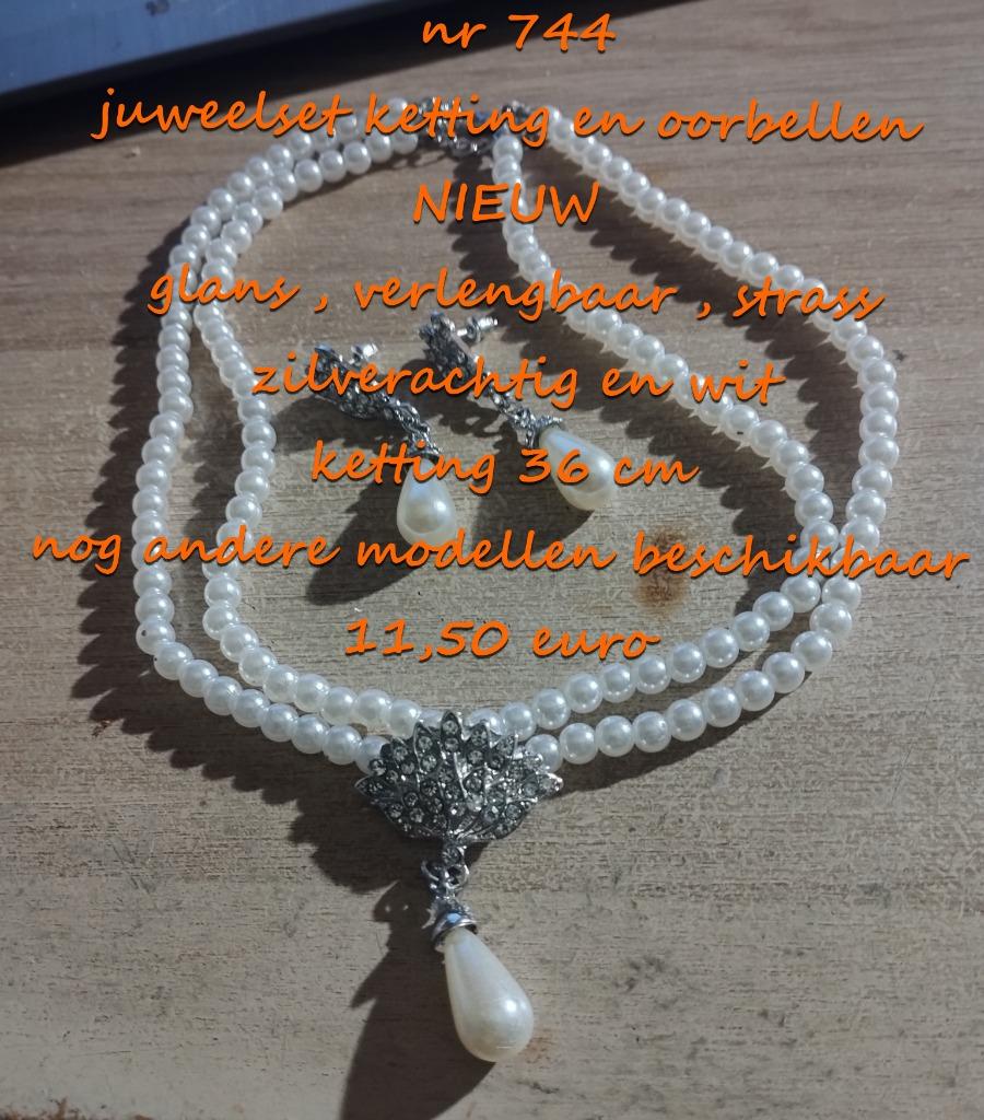 744. Parure de bijoux : collier et boucles d'oreilles, NEUF,, Neuf, Autres matériaux, Envoi, Avec pendentif