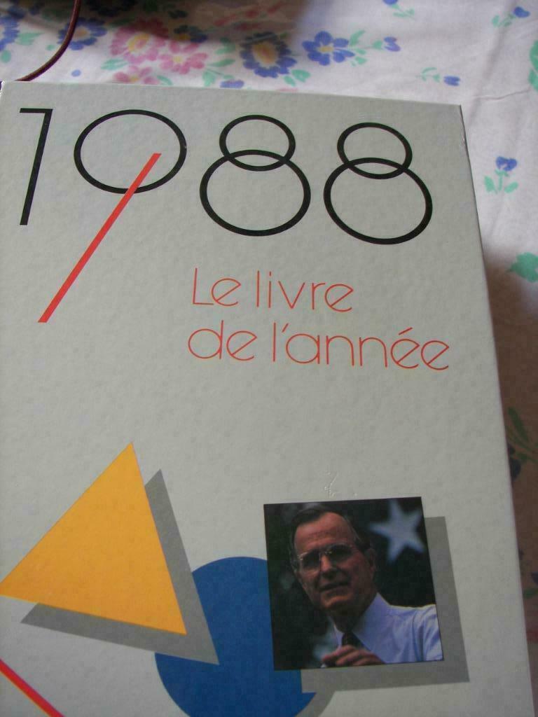 Livre Artis Historia - 1988 - Le livre de l'année, Enlèvement, Comme neuf