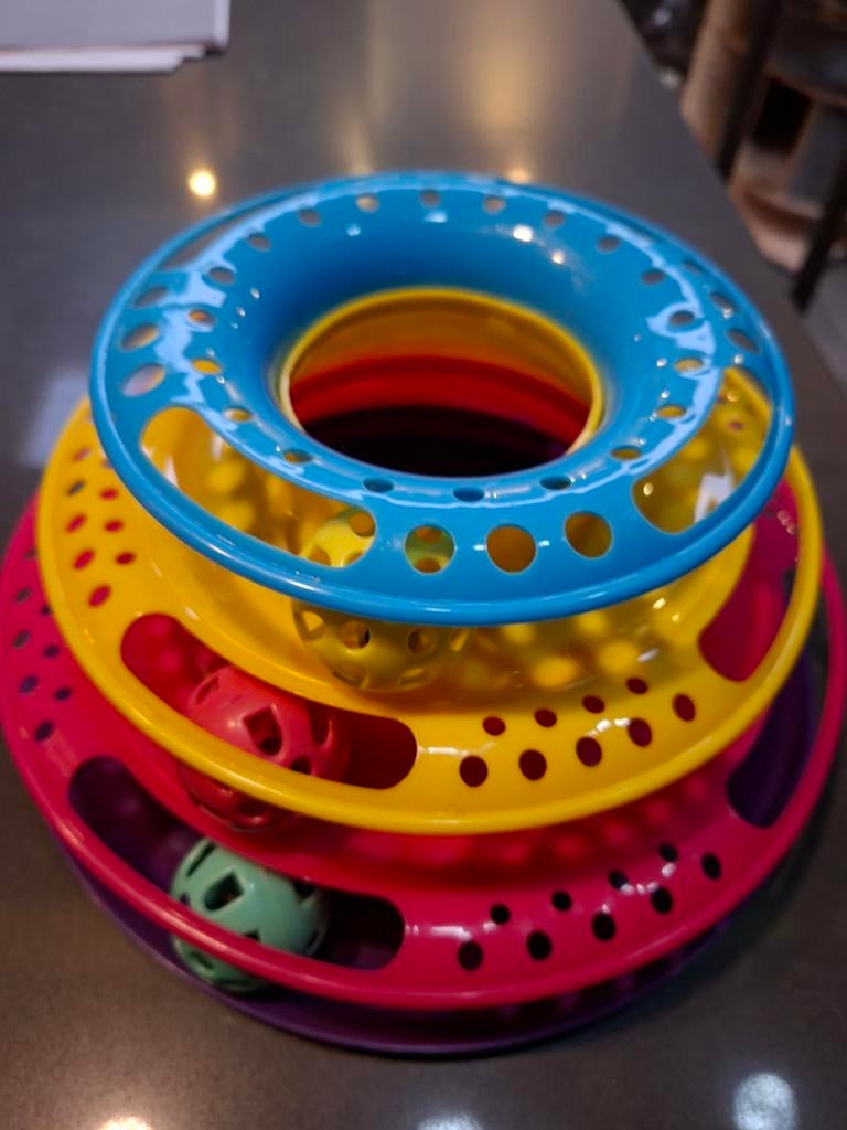 KATTENSPEELTOREN MET BALLETJES, Dieren en Toebehoren, Katten-accessoires, Ophalen