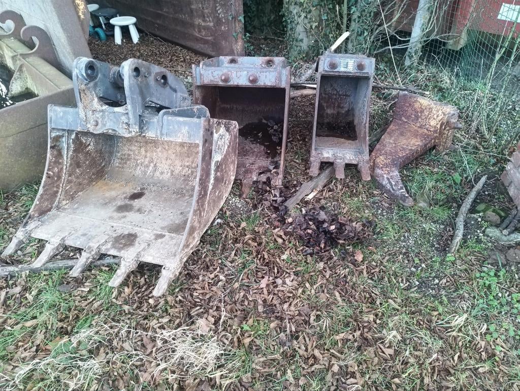 Bakkenset met snelwissel en ripper, Zakelijke goederen, Ophalen