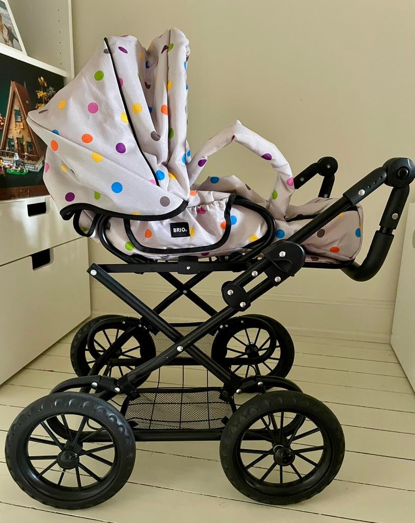 Poppen kinderwagen (zeer realistisch, merk Brio), Kinderen en Baby's, Kinderwagens en Combinaties, Ophalen, Kinderwagen, Overige merken