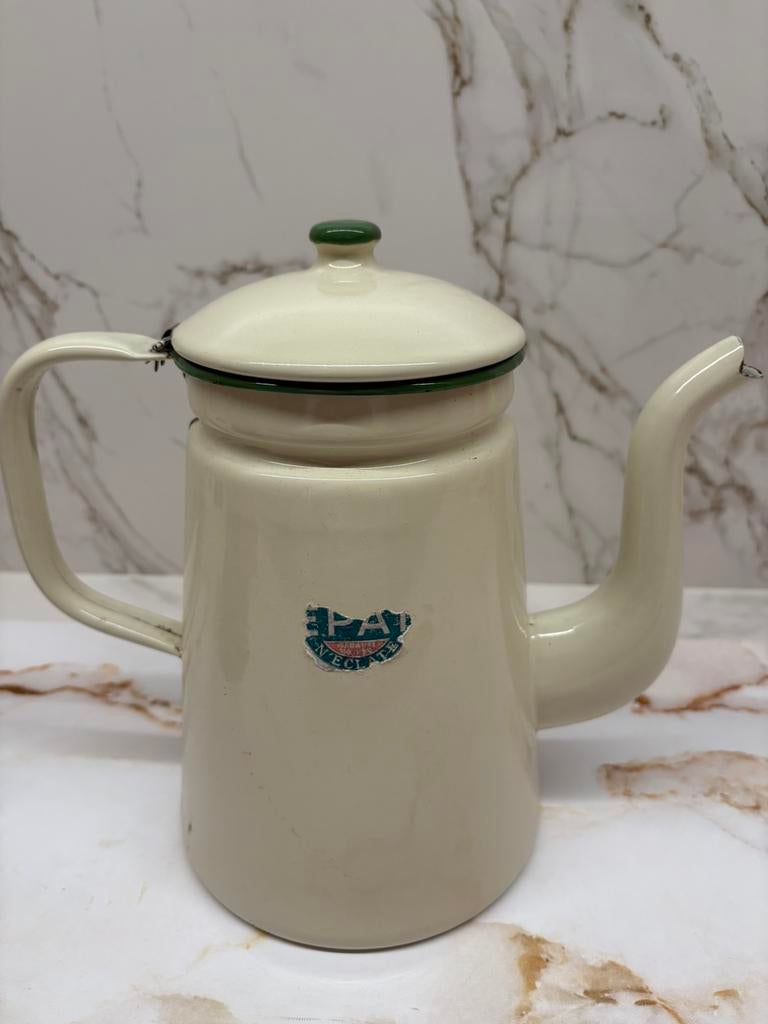 Koffiepot emaille crèmekleurig/ groen, Antiek en Kunst, Ophalen