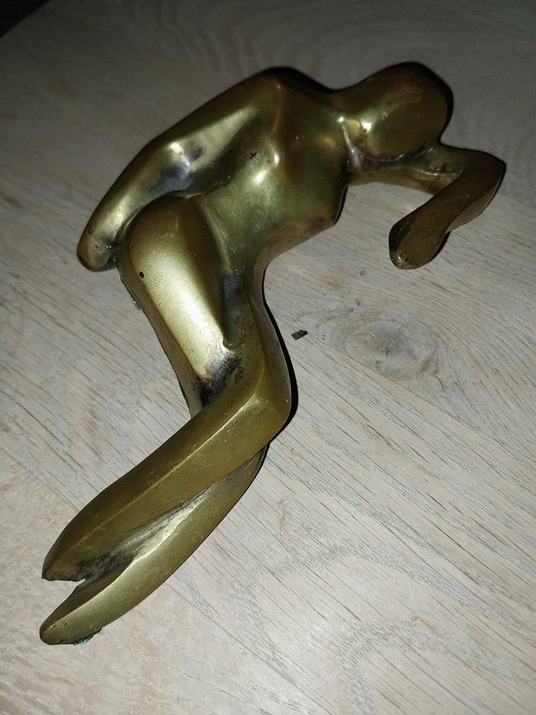 Bronzen messing beeldje, getekend, Antiek en Kunst, Antiek | Brons en Koper, Ophalen of Verzenden