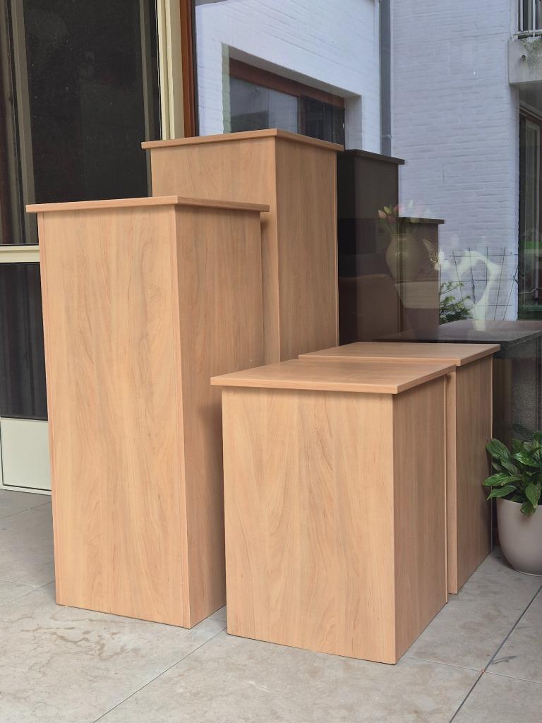4 stevig gebouwde sokkels (3 maten), Huis en Inrichting, Ophalen, Gebruikt