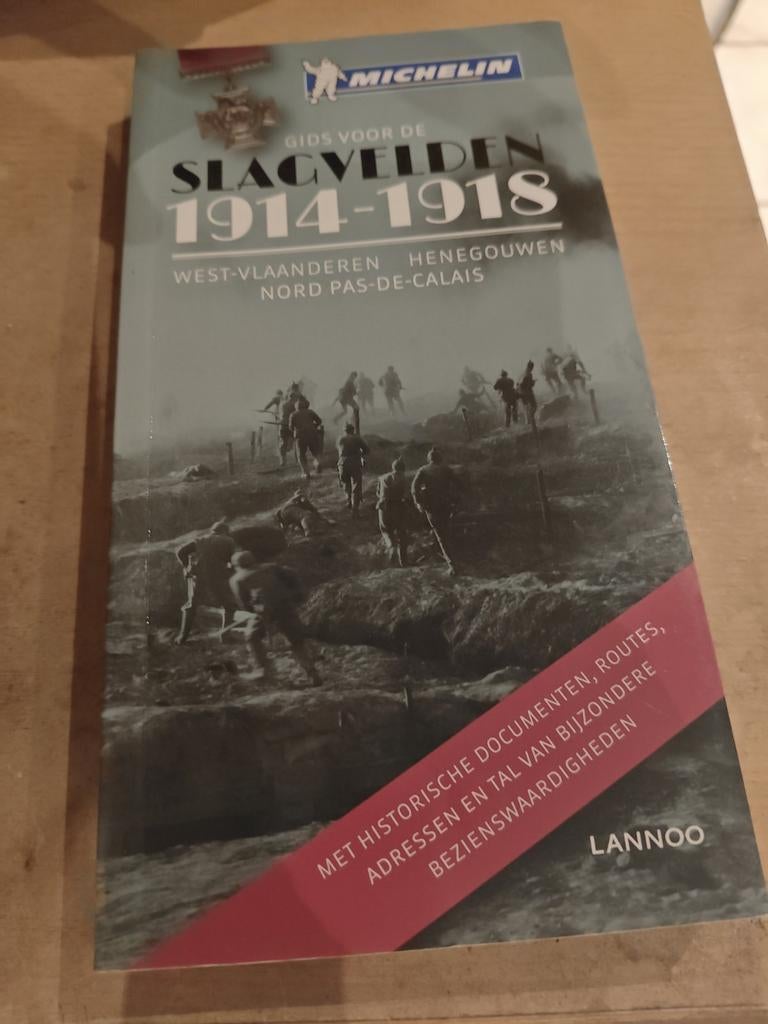 De slagvelden van '14-'18 in Vlaanderen en Artesie, Michelin, Comme neuf, Enlèvement, Guide de balades à vélo ou à pied