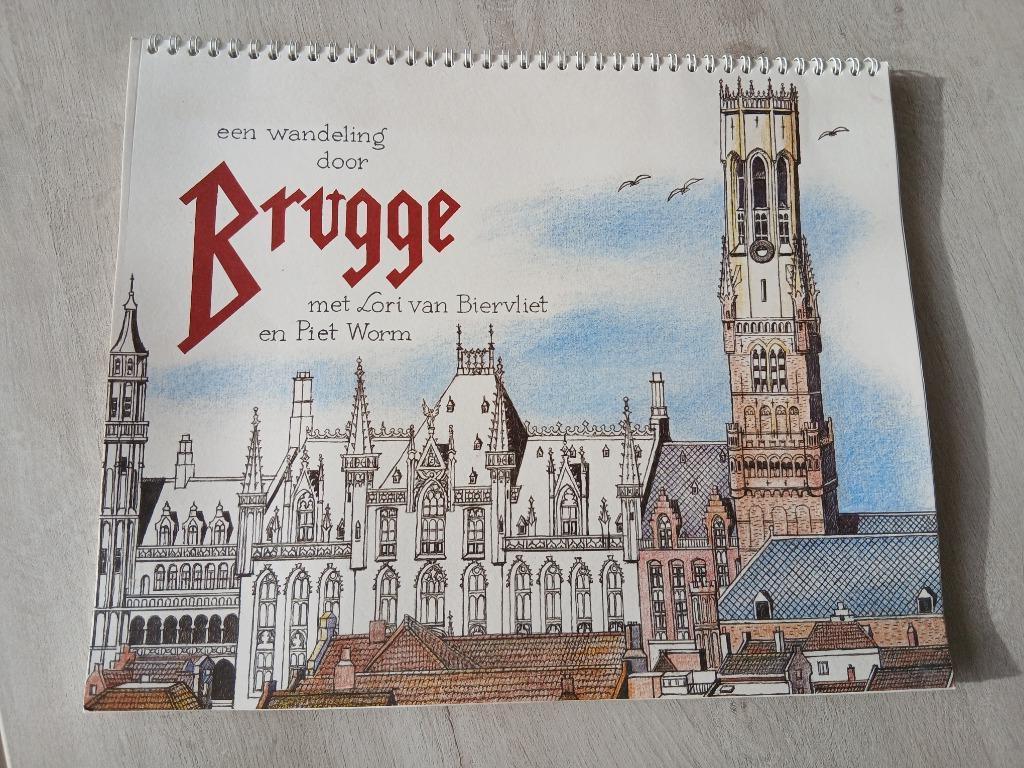 Een wandeling door Brugge (Lori van Biervliet en Piet Worm), Lori Van Biervliet, Ophalen of Verzenden, Zo goed als nieuw, Overige onderwerpen