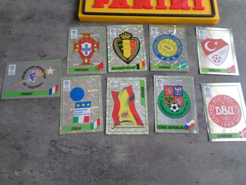 PANINI FOOTBALL STICKERS EURO 2000 Emblèmes du Championnat d, Enlèvement ou Envoi