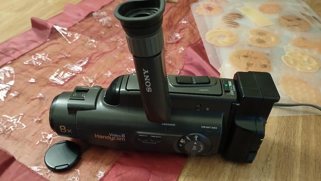 camera video a reparer sony  fx 200e video 8, TV, Hi-fi & Vidéo, Caméscopes analogiques, Enlèvement ou Envoi, 8 mm, Caméra