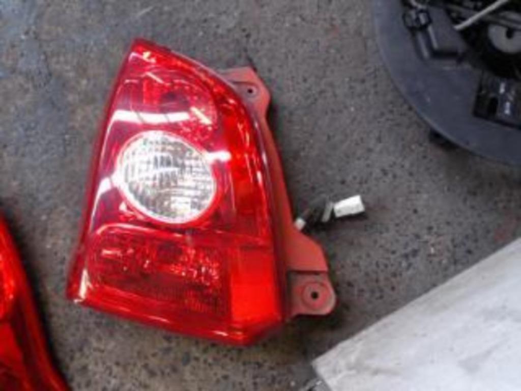 Feu arrière droit Nissan Pixo 2009-2013 LP/14251, Ophalen of Verzenden, Gebruikt, Nissan