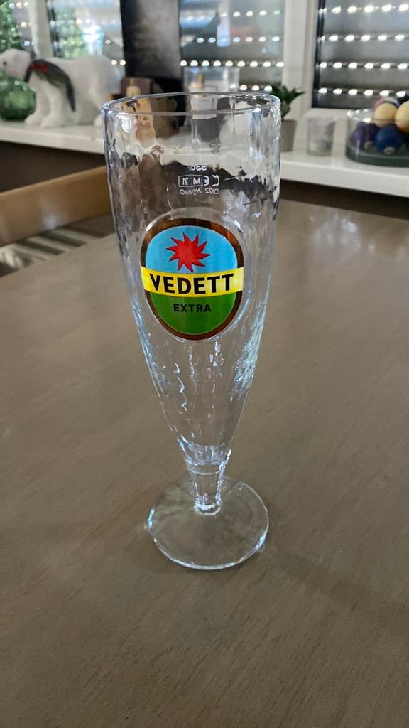 Set van 8 verschillende vedett fluitglazen, Ophalen, Zo goed als nieuw