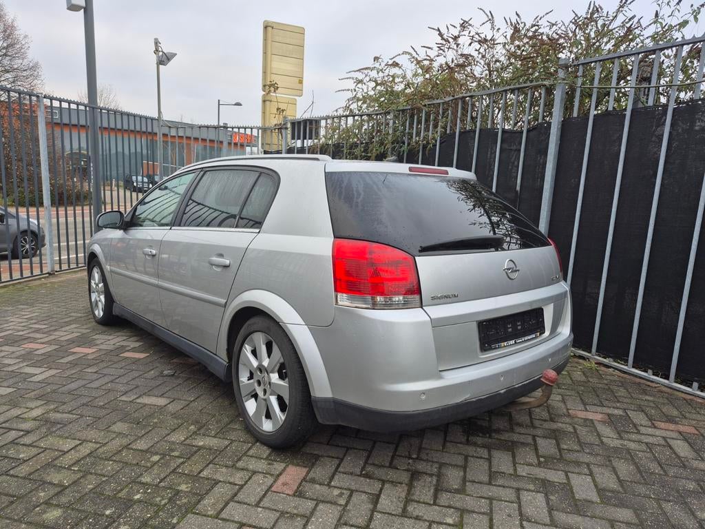 VENDU - Opel signum 3.2 essence automatique 194000km  2004, Auto's, Opel, Automaat, 4 zetels, Bedrijf, Signum