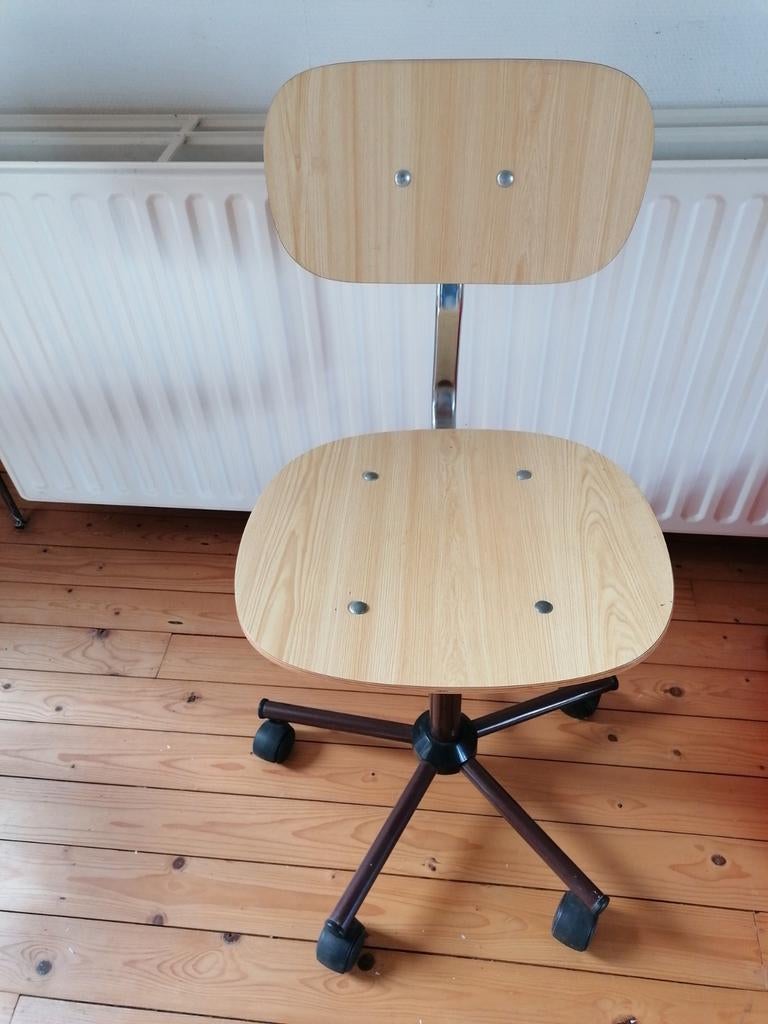 Retro bureaustoel op wieltjes  hout, Huis en Inrichting, Bureaustoelen, Bureaustoel, Ophalen