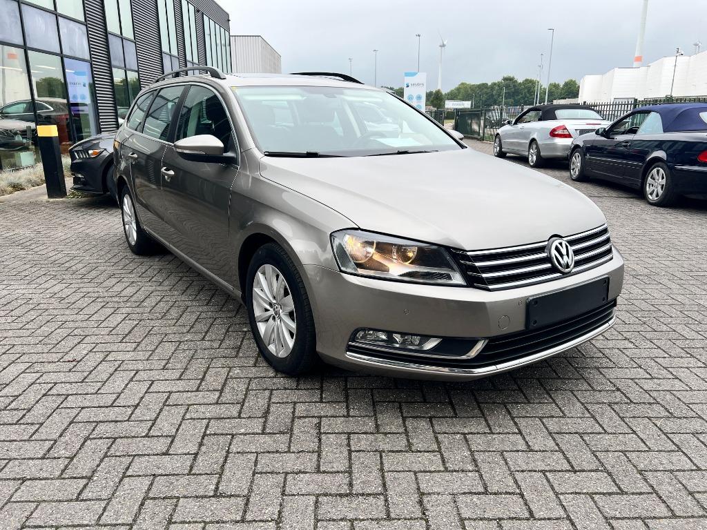 VW Passat 1.6 BlueMotion TDI 2014 Panorama autom avec garant, Entreprise, Entretenue par le concessionnaire, Beige, 5 portes