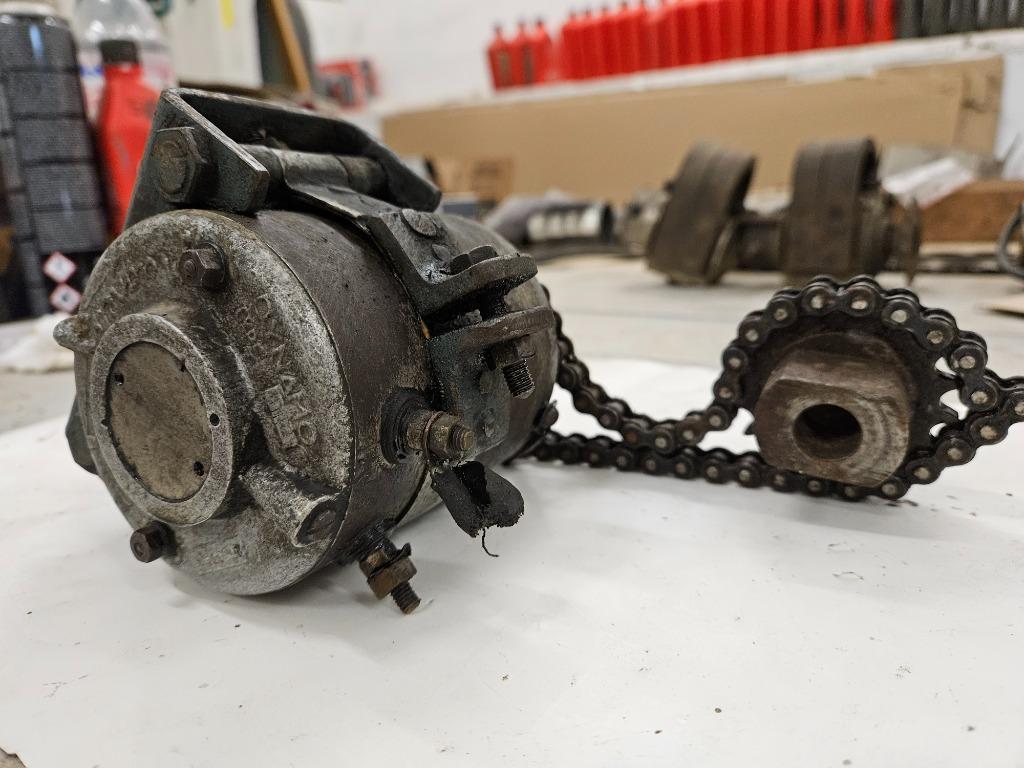 OLDTIMER MOTO DYNAMO, Motoren, Verzenden